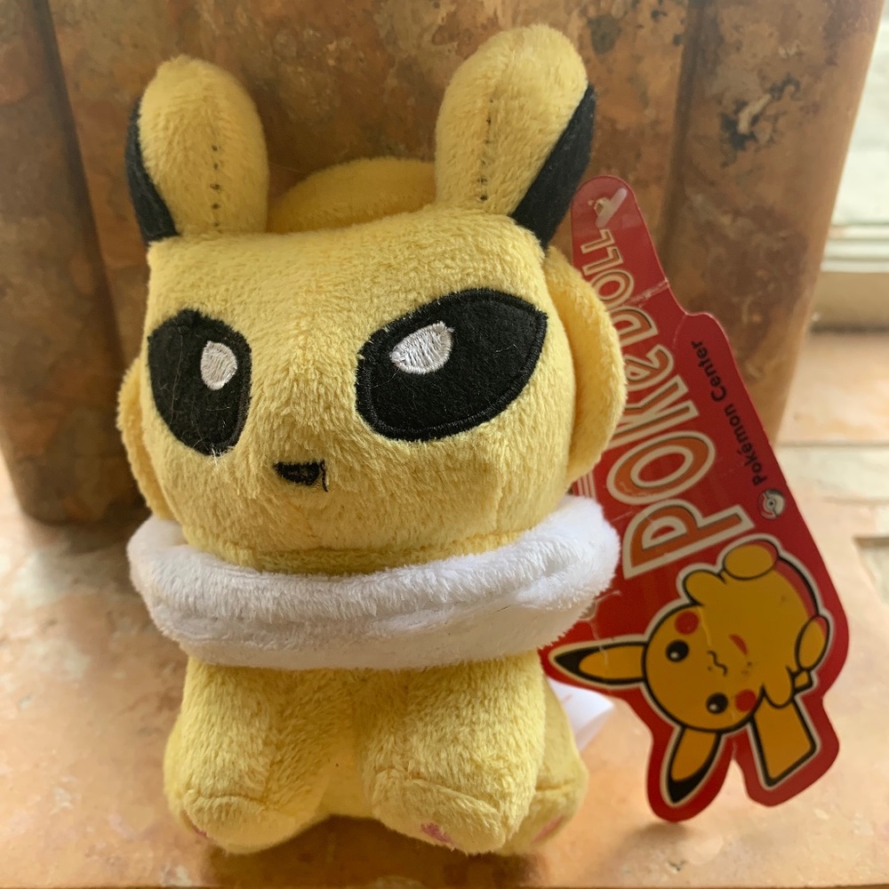 POKÉMON PLUSHIE Yellow Alien Poodle Jolteon Pokémon